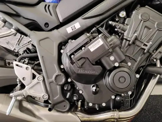 HONDA-CB 650R E-CLUTCH-2026