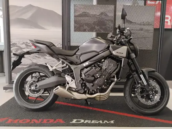 HONDA CB 650R E-CLUTCH 
