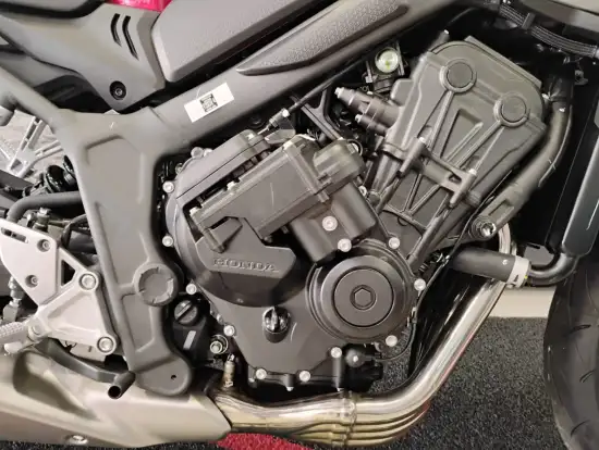 HONDA-CB 650R E-CLUTCH-2026