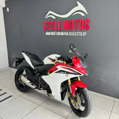 HONDA-CBR 600F-2012