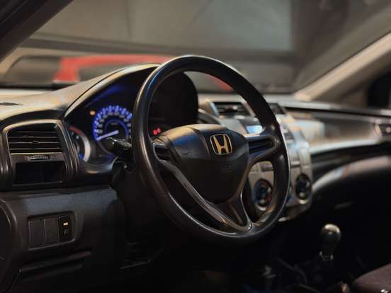HONDA-CITY-1.5 LX 16V FLEX 4P MANUAL HONDA-CITY-2013