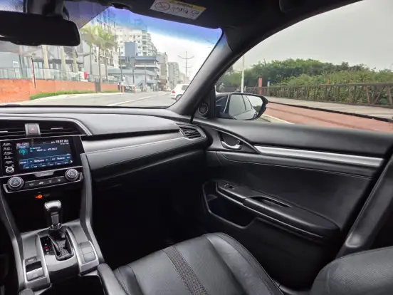HONDA-CIVIC-2021