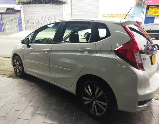 HONDA-FIT-2020
