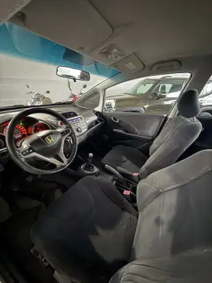 HONDA-FIT-2010