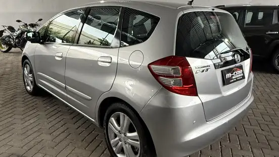 HONDA-FIT-2010