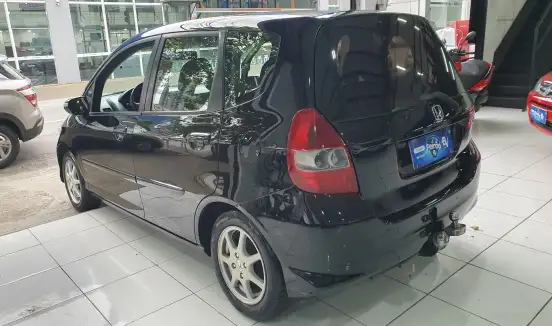 HONDA-FIT-2006