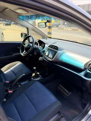 HONDA-FIT-2013