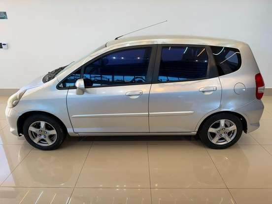 HONDA-FIT-2006
