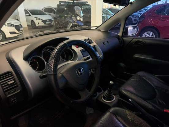HONDA-FIT-2006
