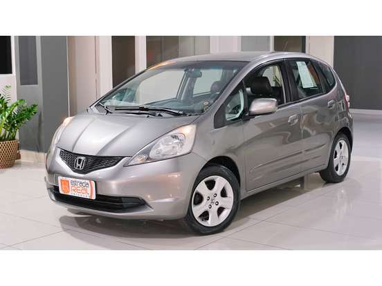 HONDA-FIT-2010