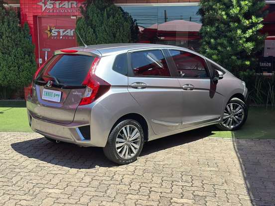 HONDA-FIT-2015