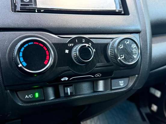 HONDA-FIT-2015