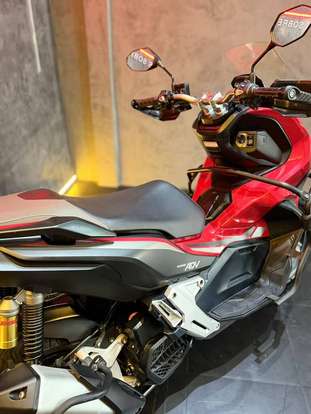 HONDA-ADV-2023