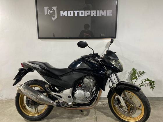 HONDA CB 300R 