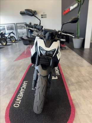 HONDA-CB 750 HORNET-2025