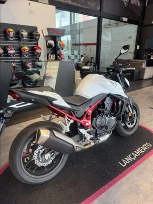 HONDA-CB 750 HORNET-2025