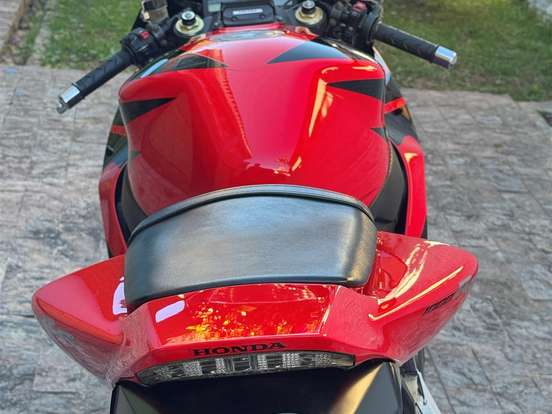 HONDA-CBR 1000RR FIREBLADE HONDA-CBR 1000RR FIREBLADE-2006