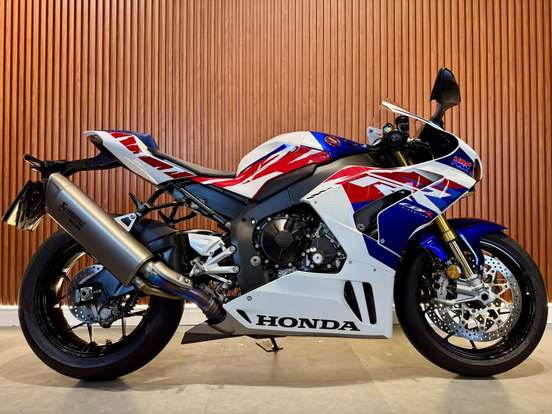 HONDA-CBR 1000RR-R FIREBLADE SP HONDA-CBR 1000RR-R FIREBLADE SP-2023