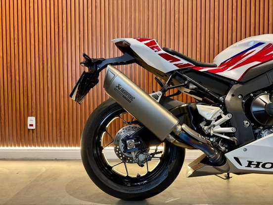 HONDA-CBR 1000RR-R FIREBLADE SP-2023