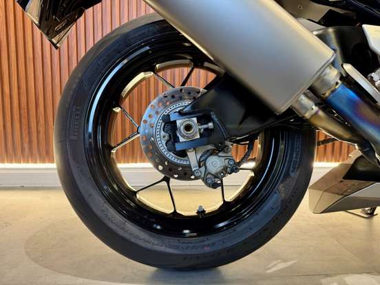 HONDA-CBR 1000RR-R FIREBLADE SP HONDA-CBR 1000RR-R FIREBLADE SP-2023
