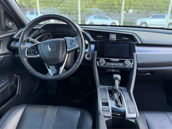 HONDA-CIVIC-2018