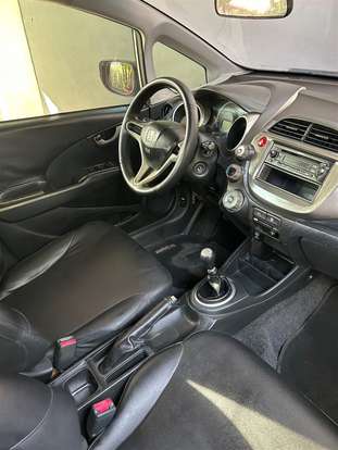 HONDA-FIT-2010