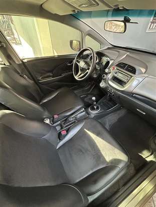 HONDA-FIT-2010
