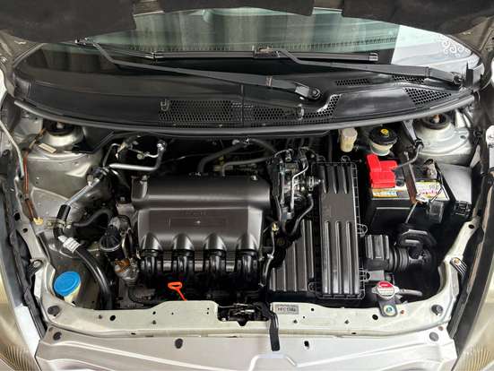 HONDA-FIT-2004