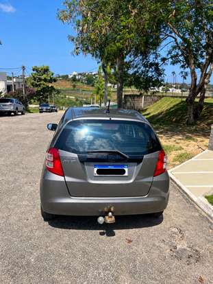 HONDA-FIT-2010
