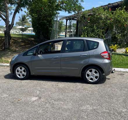 HONDA-FIT-2010