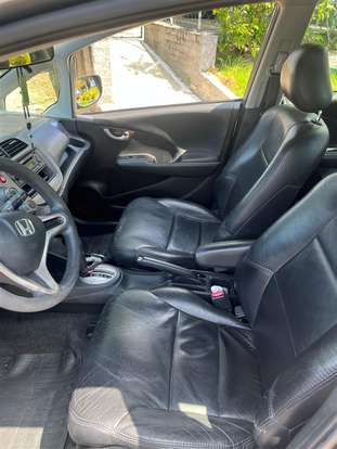 HONDA-FIT-2010