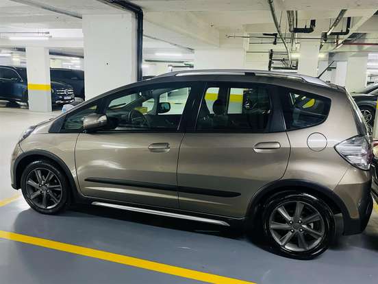 HONDA-FIT-2013