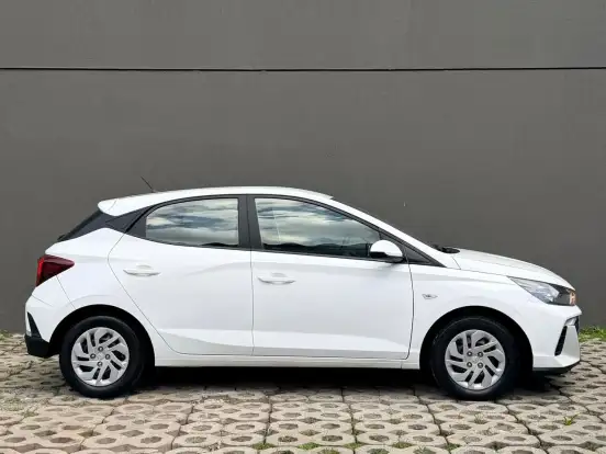 HYUNDAI-HB20-2023