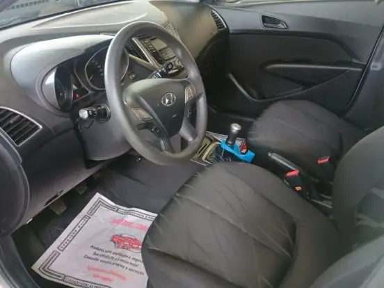 HYUNDAI-HB20-2015