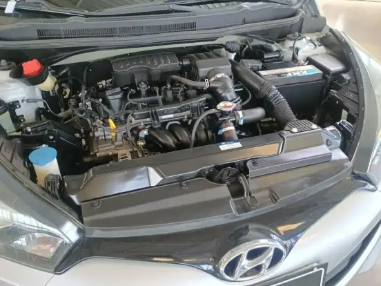 HYUNDAI-HB20-1.0 COMFORT 12V FLEX 4P MANUAL HYUNDAI-HB20-2015