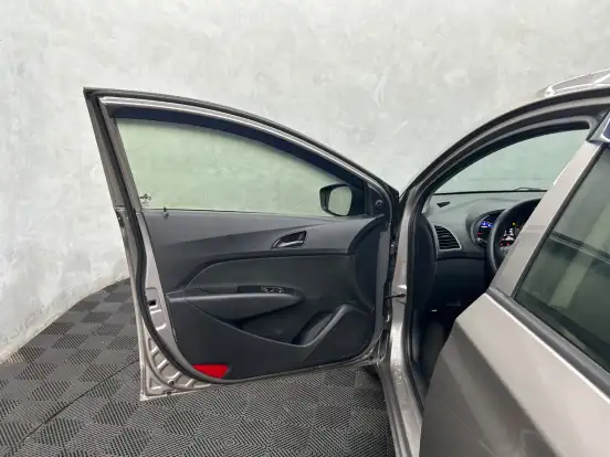 HYUNDAI-HB20-2018