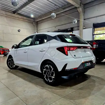 HYUNDAI-HB20-2023