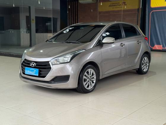 HYUNDAI HB20 1.0 COMFORT PLUS 12V FLEX 4P MANUAL