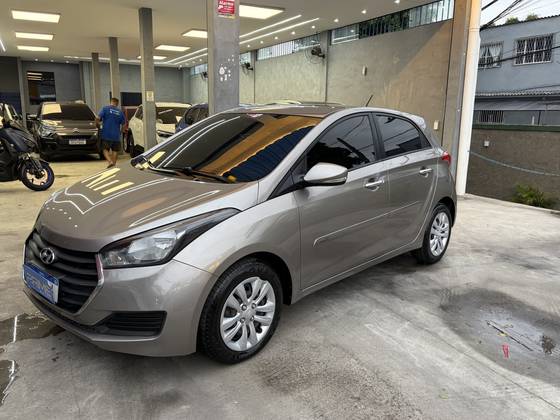 HYUNDAI HB20 1.6 COMFORT PLUS 16V FLEX 4P AUTOMÁTICO