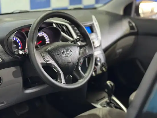 HYUNDAI-HB20S-2015