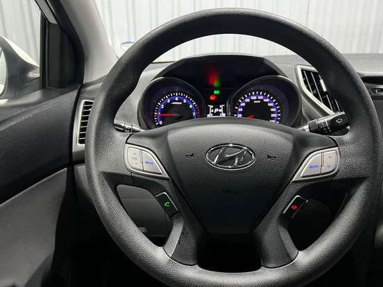 HYUNDAI-HB20S-2016