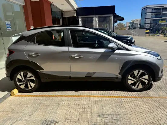 HYUNDAI-HB20X-2021