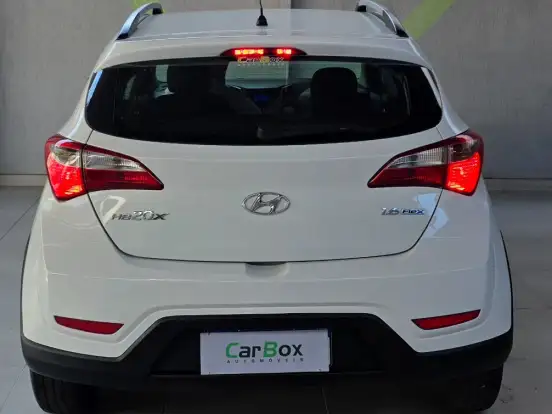 HYUNDAI-HB20X-1.6 16V STYLE FLEX 4P MANUAL HYUNDAI-HB20X-2014