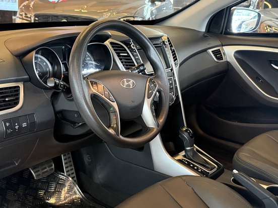 HYUNDAI-I30-2013