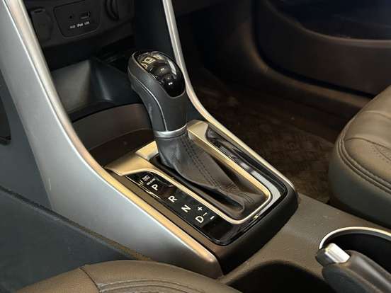 HYUNDAI-I30-1.8 MPI 16V GASOLINA 4P AUTOMATICO HYUNDAI-I30-2013