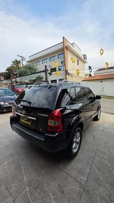 HYUNDAI-TUCSON-2.0 MPFI GL 16V 2WD GASOLINA 4P AUTOMÁTICO HYUNDAI-TUCSON-2011