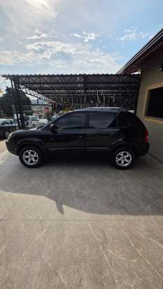 HYUNDAI-TUCSON-2011