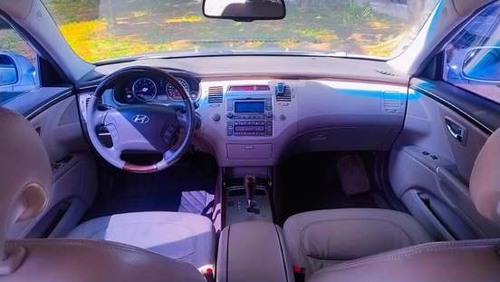 HYUNDAI-AZERA-2009