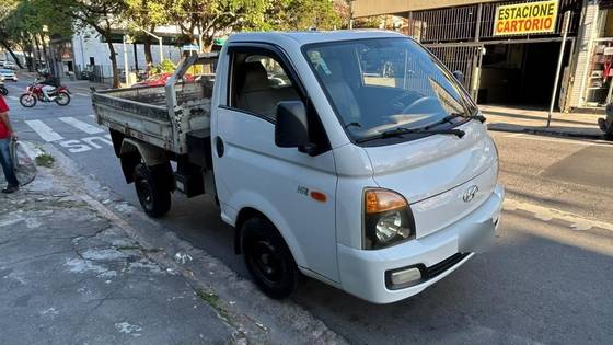 HYUNDAI HR 2.5 LONGO SEM CAÇAMBA 4X2 16V 130CV TURBO INTERCOOLER DIESEL 2P MANUAL