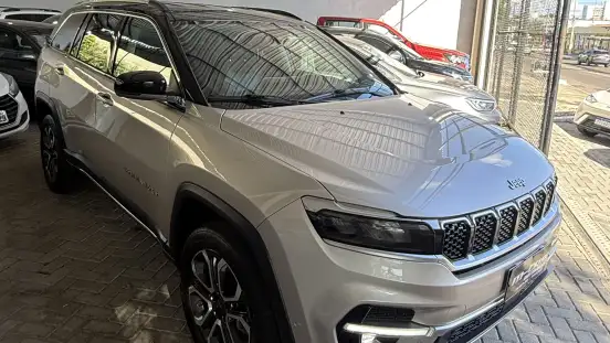 JEEP-COMMANDER-2022